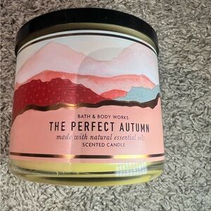 Bath & Body Works The Perfect Autumn Candle - Pink and Gold